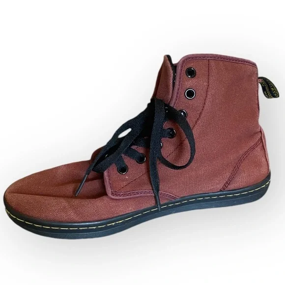 H10-05 Dr. Martens Shoreditch - Picture 2 of 12